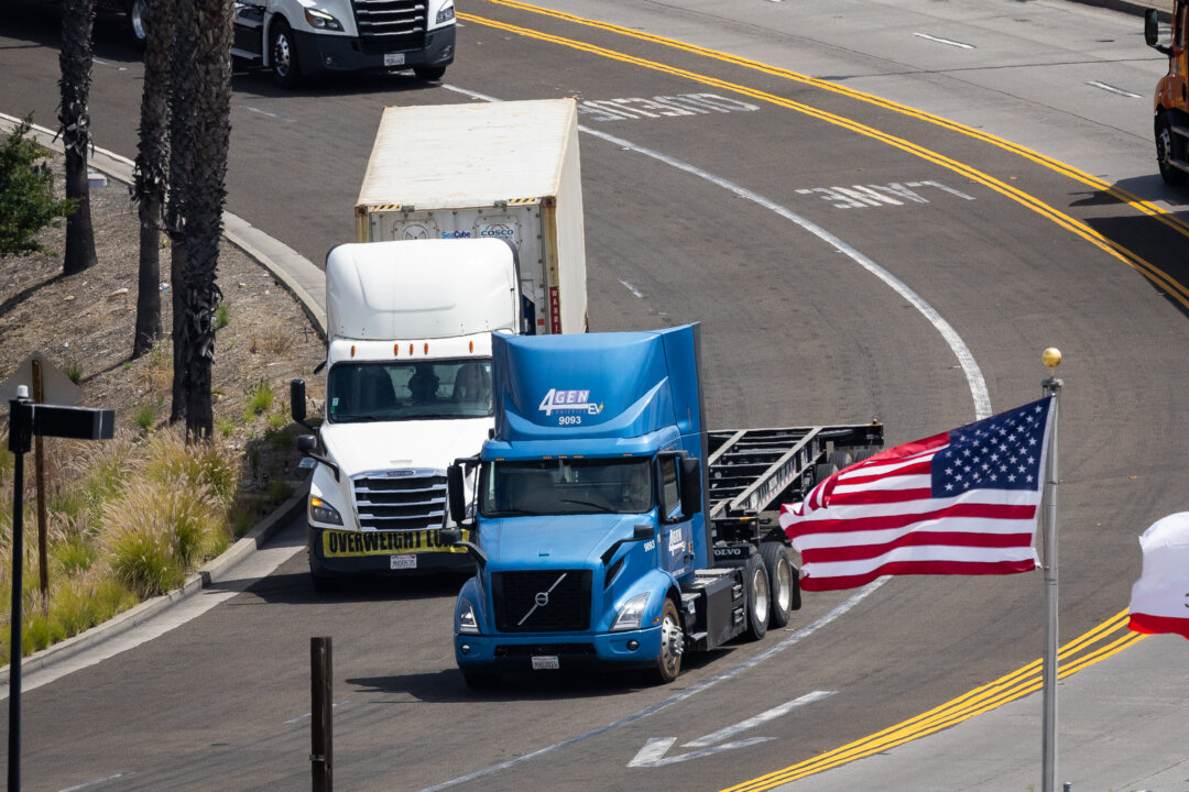 Trump Launches ‘Freedom Haulers’ Plan to Replace Unvetted Truckers With Veterans 05152026 1080x720 1
