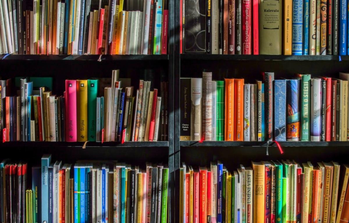 Books at Home 251956 1200