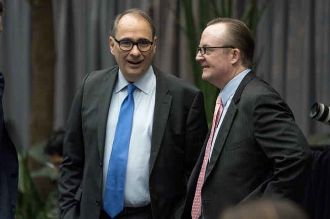David Axelrod Races to Defend Fauci After He Pleads the Fifth on Everything—Even the Carpet Color 86be 090832971867