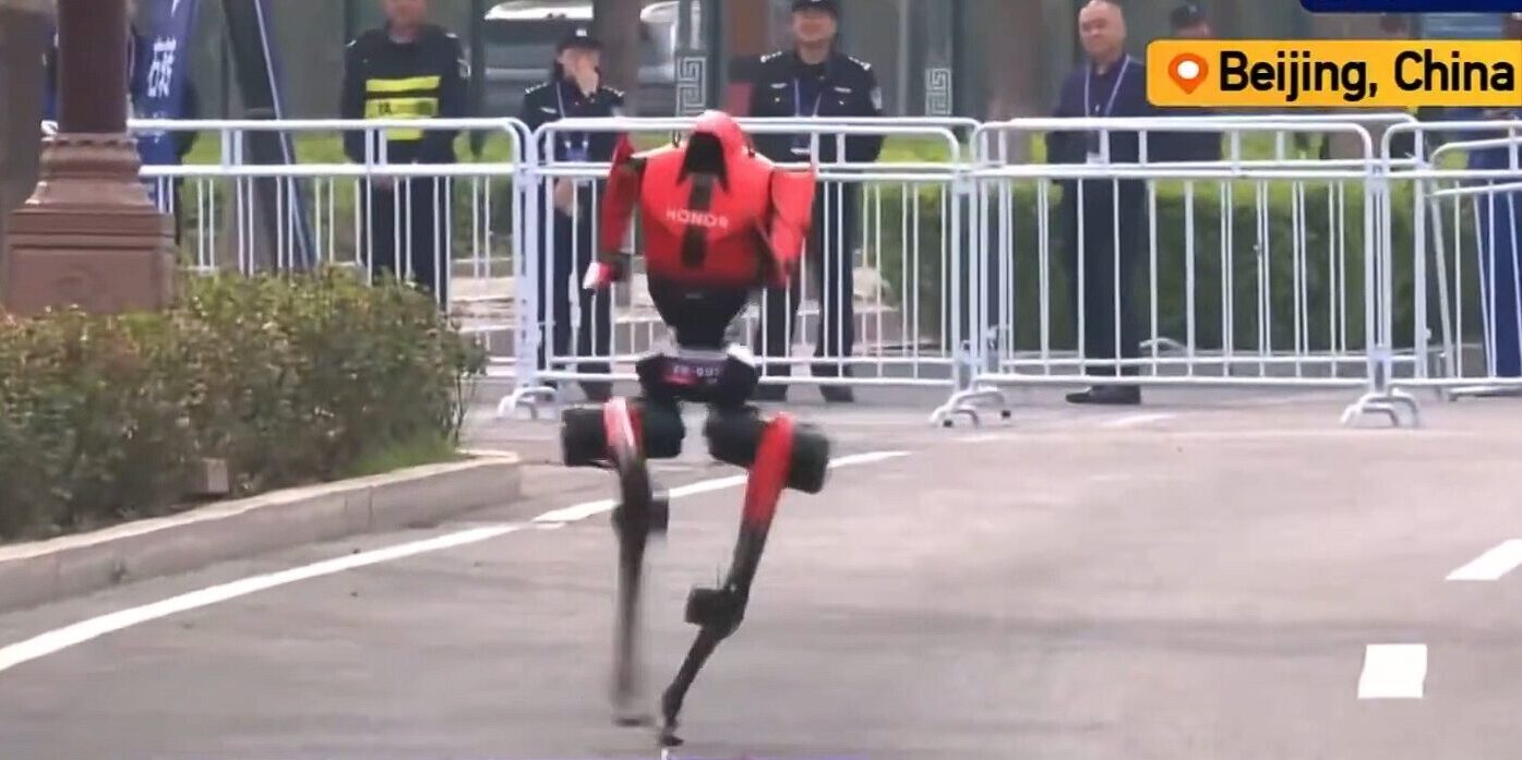 Trump Admin Halts Chinese Humanoid Robot Imports: ‘Unacceptable Cybersecurity and Safety Risk.’ Chinese robot e1776722082905