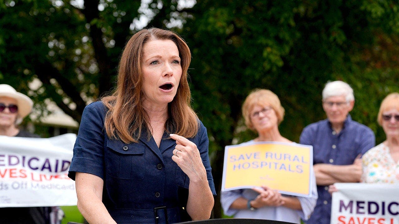 WATCH: Battleground Democrat called Iowa a 'backwater' over transgender athletes ban Christina Bohannan