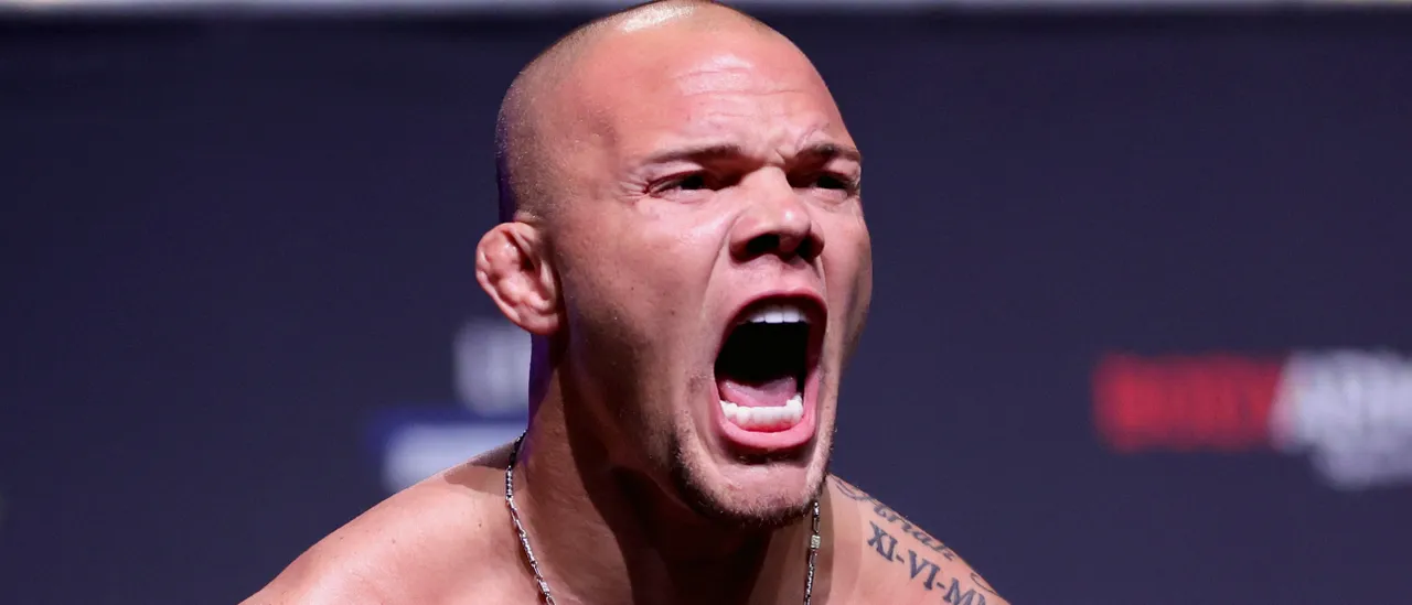 Former UFC Star Anthony Smith Accused Of Trying To Run Wife Over With Car GettyImages 14117356931