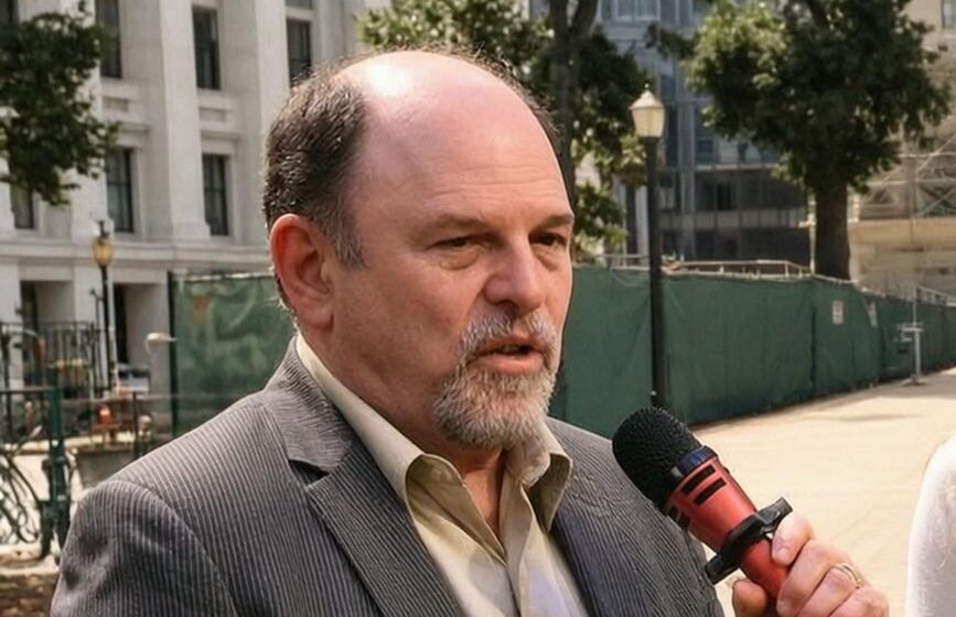 Jason Alexander Donates After Courtney Stodden Calls Out Old Resurfaced Controversial Sketch Jason Alexander Donates After Courtney Stodden Calls Out Old Resurfaced Controversial Sketch