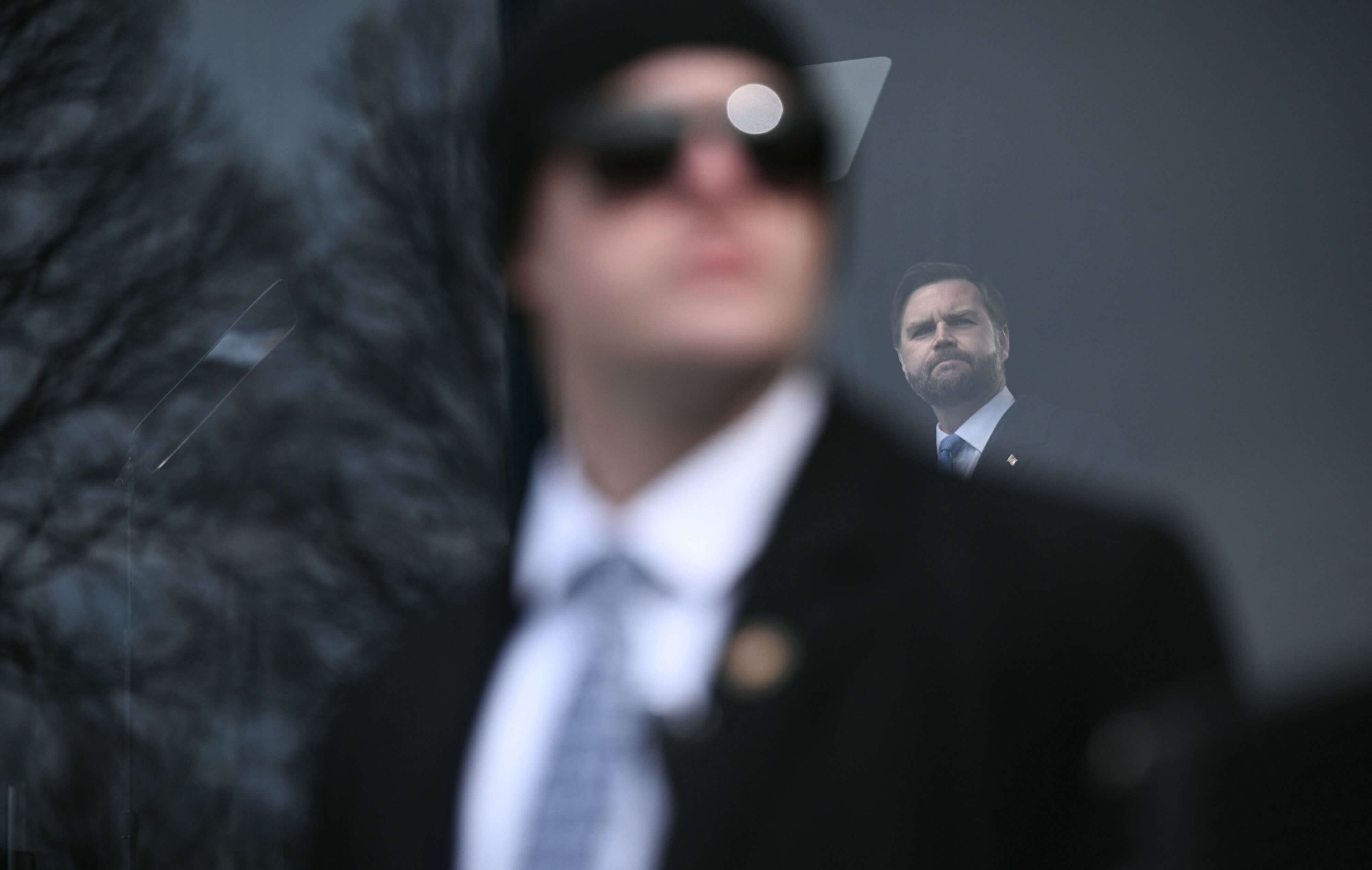 Secret Service Agent on Vance Detail Investigated Over Leak of Security Details Secret Service Agent on Vance Detail Investigated Over Leak of Security Details