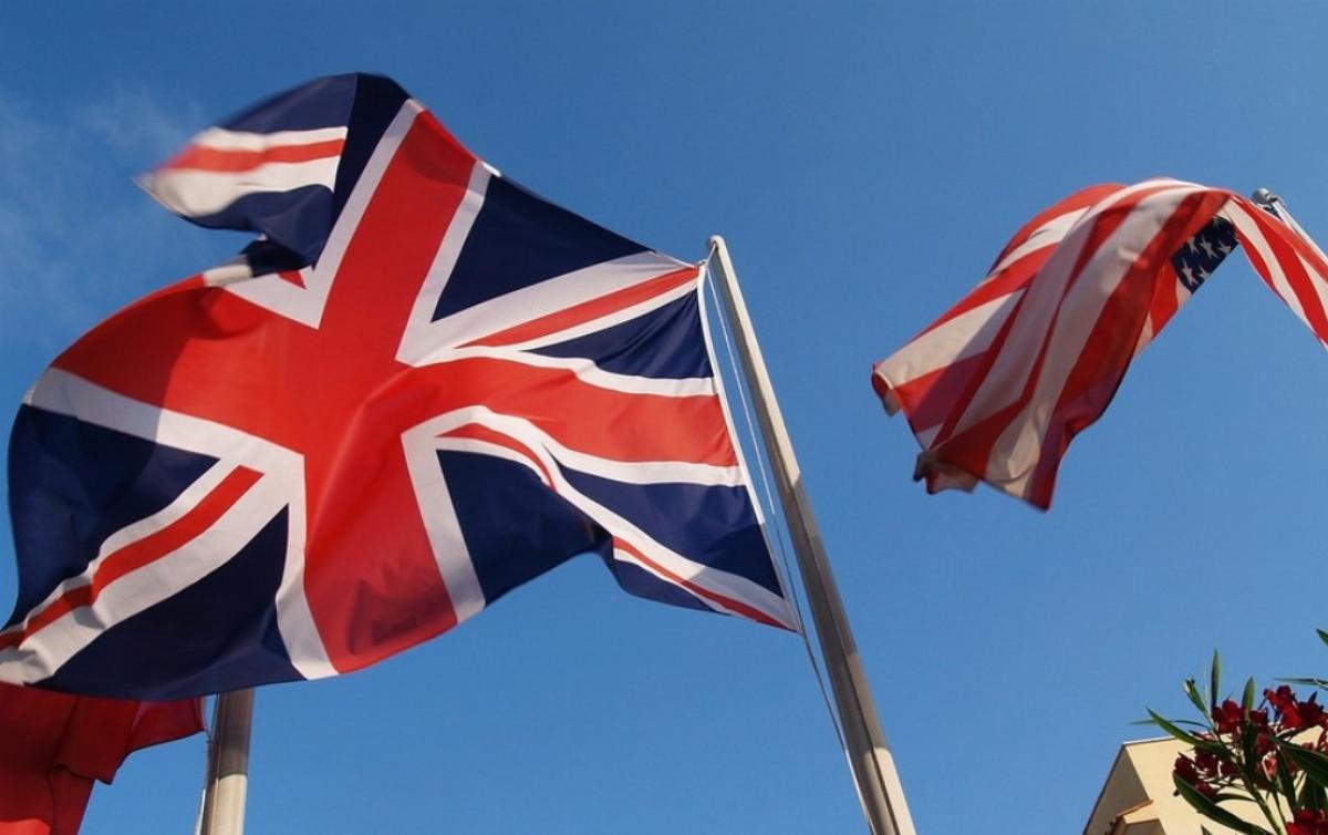 The Fifth Column inside the US and UK rgr 1200 1