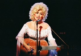 Caitlin Flanagan: Dolly Parton, Pure Product of America