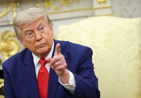 Trump orders 15% tariff on key chip material to challenge China