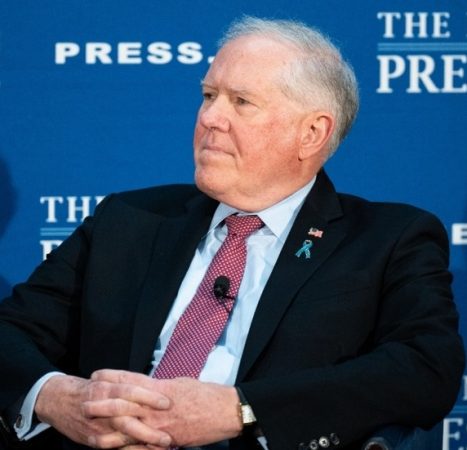 Pentagon accuses ex-Air Force chief of leaking state secrets