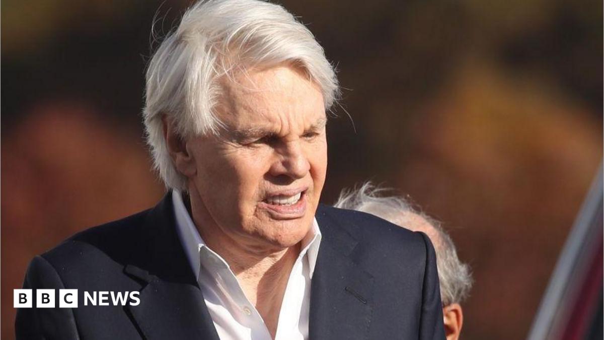 Ex-Abercrombie & Fitch chief fit to stand trial in sex trafficking case, judge says 1 bdcc 8926c4a74c43