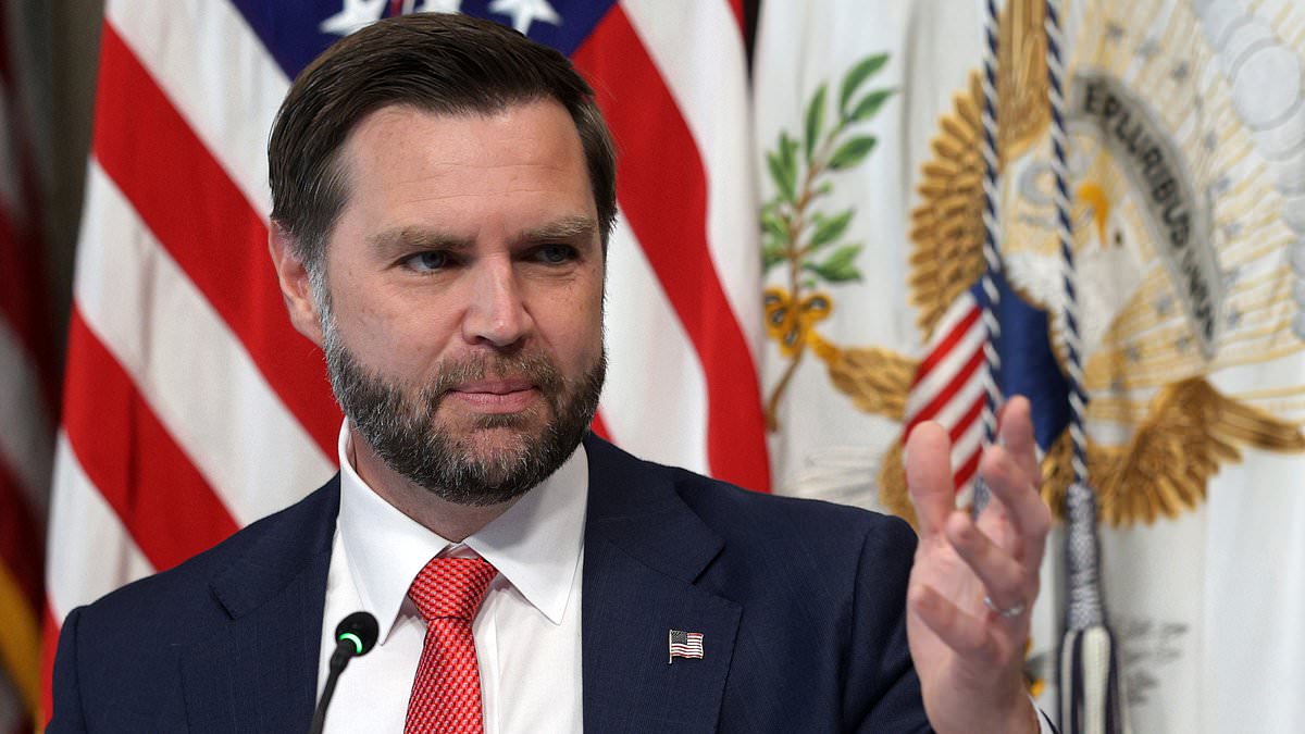 Alarm bells for JD Vance as devastating new poll has Democrat who swears he's NOT running crushing him 110755135 0 image m 11 1787240366289