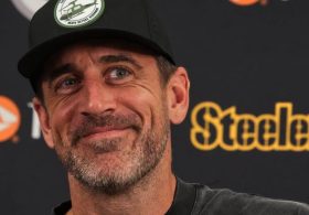 Aaron Rodgers Drops a Bomb on Tony Fauci, the ‘Absolute Coward’
