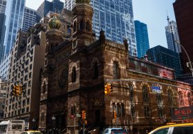 Man Taken Into Custody After Disrupting Worship at Manhattan Synagogue
