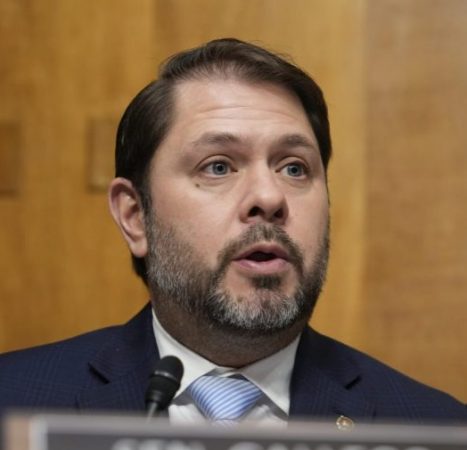 Gallego introduces bill requiring social media firms to get parental approval for users under 16