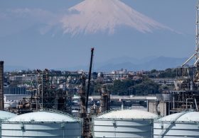 Gulf Oil Giants Push to Expand Overseas Stockpiles as Iran War Drags On