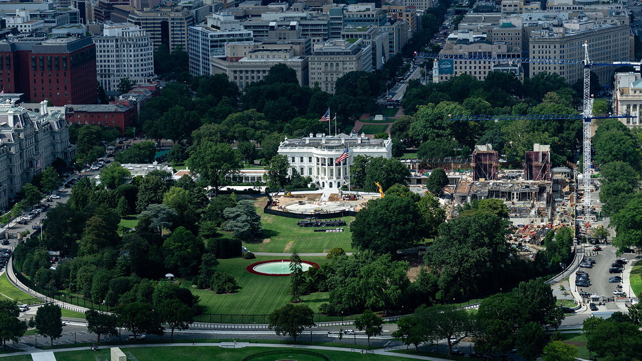 Appeals Court Blocks Trump’s $400 Million White House Ballroom Project 2026 08 07T155538Z 3 LYNXMPEM7615E RTROPTP 4 USA TRUMP HELIPAD