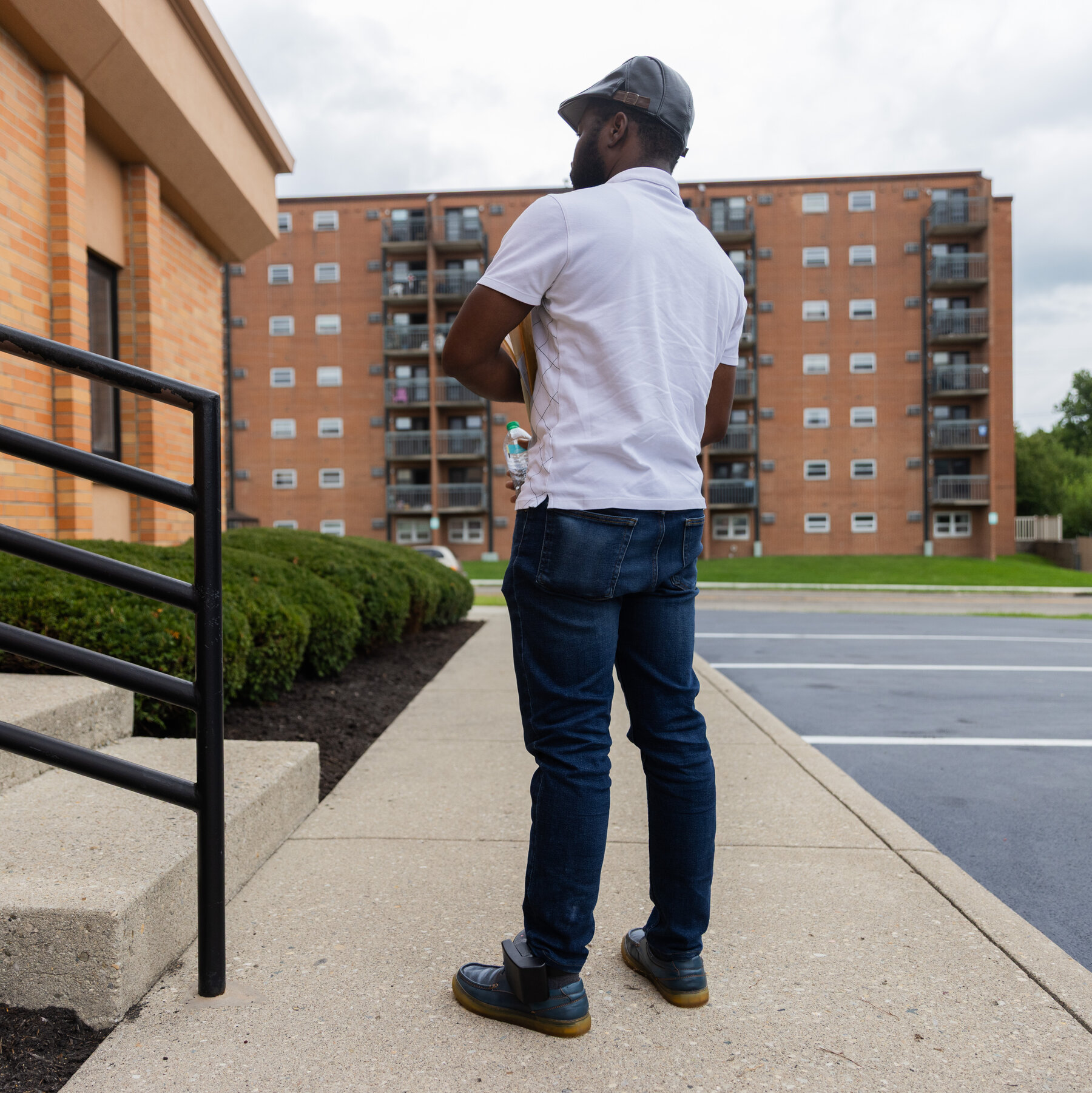 In Ohio, Haitians Feel Shaken by Ankle Monitors and Increased ICE Presence 22nat immig ankle monitors top glpm mediumSquareAt3X