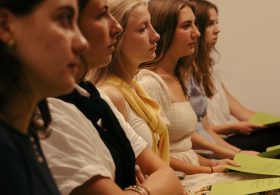 These Conservatives Want to Be Working Moms. The Manosphere Disapproves.