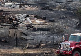 Firefighters Grapple With Nevada Blaze That Drove Thousands From Homes