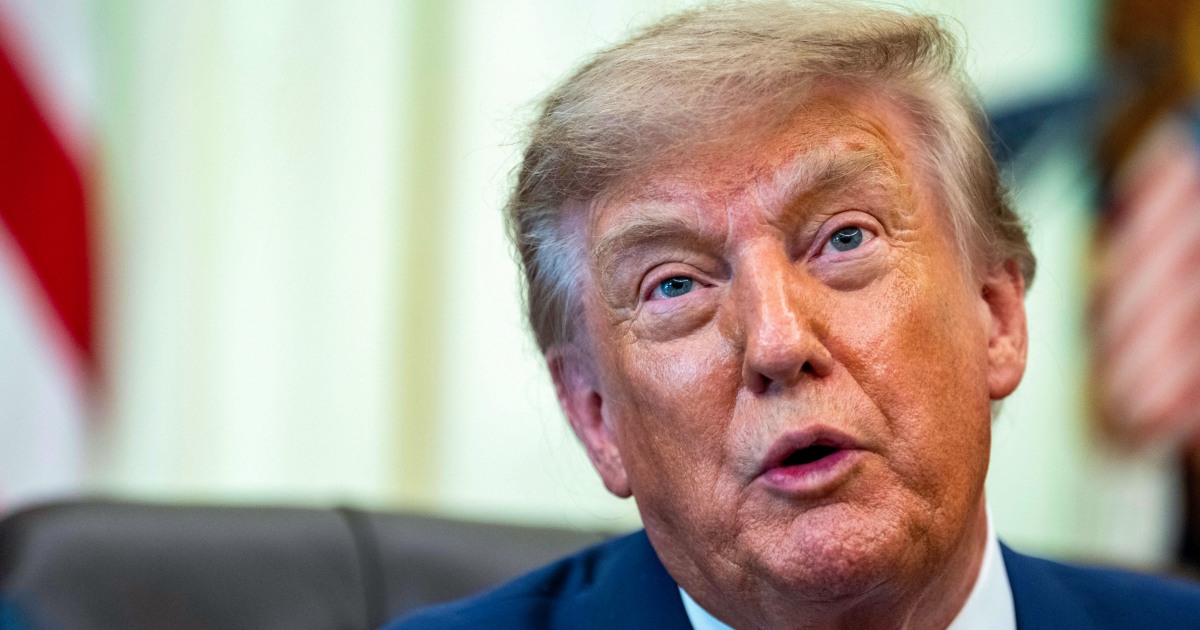 Trump says U.S. would handle Oman ‘very easily’ if it interferes in talks on Strait of Hormuz 260813 president trump vsb 2145 53d894