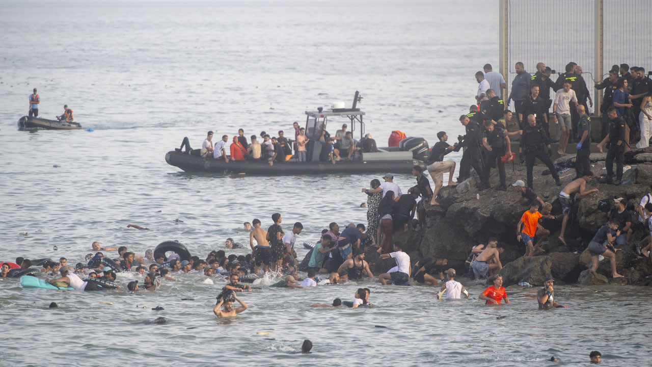 Victor Davis Hanson: Spain Is Overrun by Migrants 260894 Ceuta Invasion