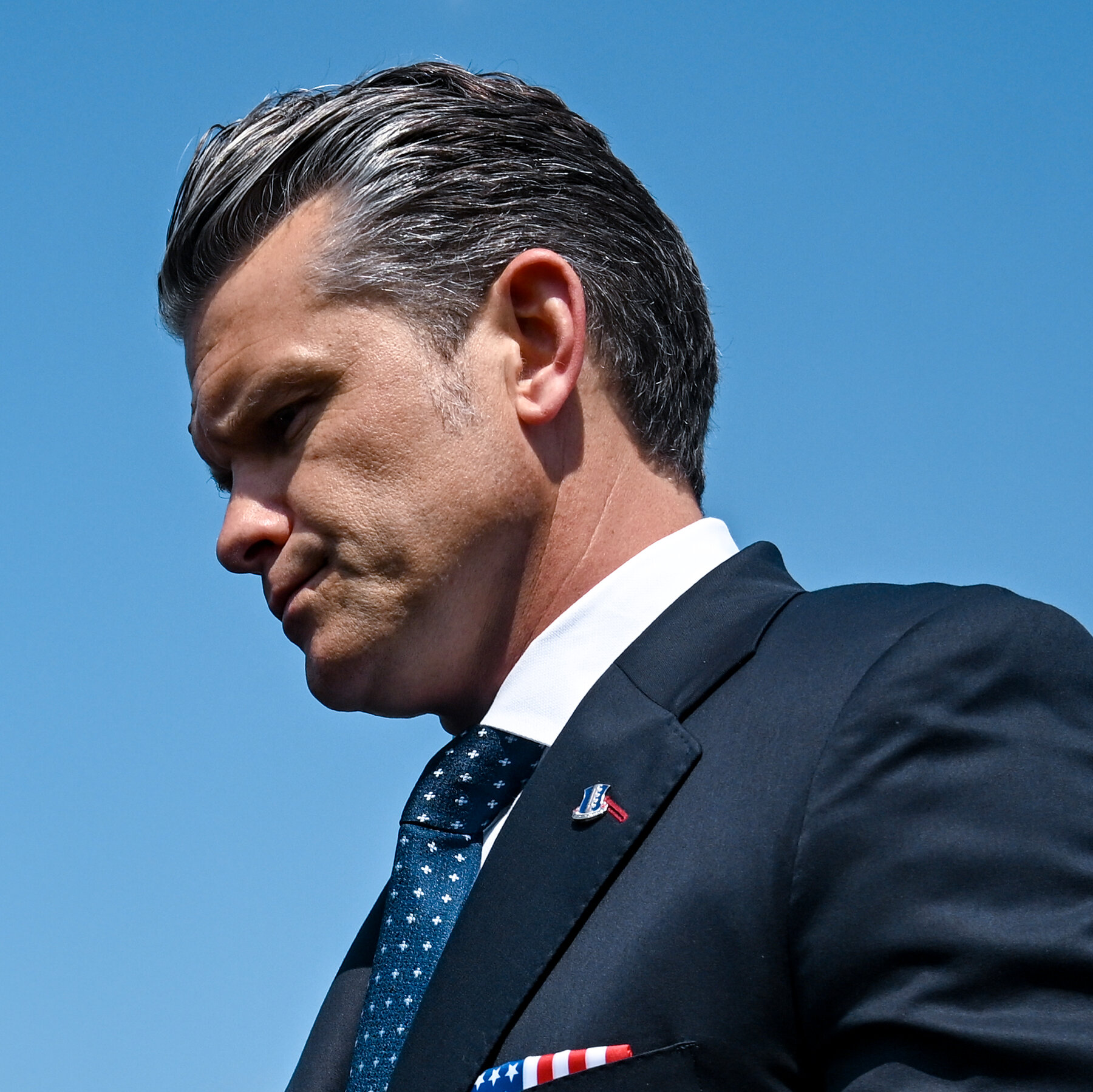 Hegseth’s Army Purge, and Polling Chaos in the Midterms 26theheadlines hegseth qwgb mediumSquareAt3X
