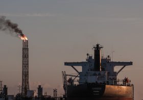 Trump Says U.S. Has Deal for Control of Large Share of Venezuela’s Oil