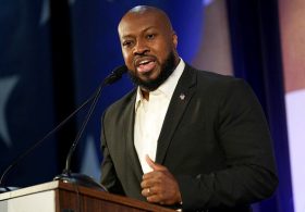 Dem drops US Senate bid, leaving independent candidate as lone challenger to incumbent GOP Sen Mike Rounds