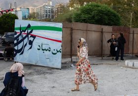 U.S. Attacks Island in Strait of Hormuz; Iran Retaliates With Missile Fire