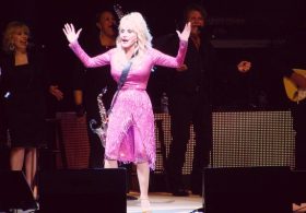 Dolly Parton’s Apolitical Nature Was One of Her Many Iconic Assets