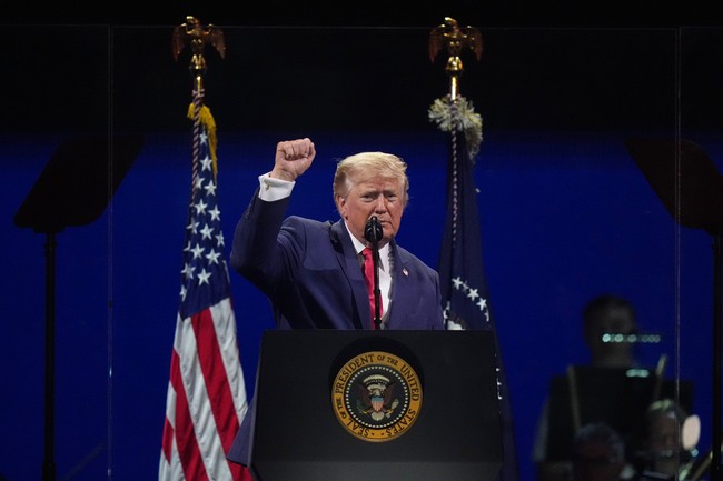 President Trump Melts Hearts As He Saves Tyke From Tumbling Off Stage and Makes Hilarious Biden Quip 3bb 471c a379 6d62082299b1