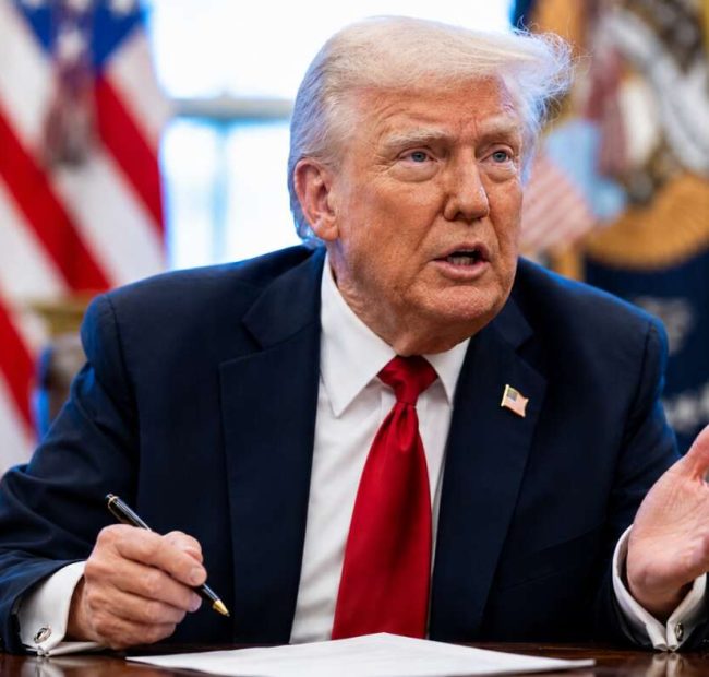 ‘How Do You Spell Gazongas?’ Asks Trump While Drafting Up Job Posting For New Press Secretary