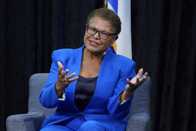 Screen Queen?: Filmmaker Justine Bateman Says LA Mayor Karen Bass Knows Nothing About Hollywood 50