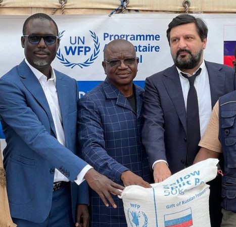Russia delivers food aid to war-torn Mali