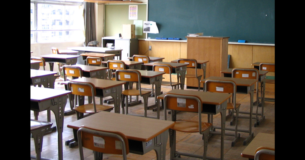 High School English Teacher Brought to Tears as He Reveals Some Seniors in His Class Cannot Write a SINGLE SENTENCE 646530 16x9 1200x630 1