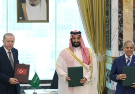 Iran lashes out at Saudi-led defense pact with Pakistan and Türkiye