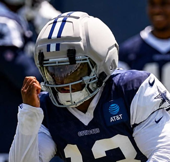 New Study Reveals NFL’s Concussion-Prevention Helmets Are 100% Effective At Preventing Players From Looking Cool