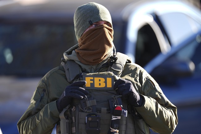 With Sealed Warrants, the FBI Raids Luxury High Rises in Downtown LA 7 128