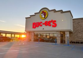 Buc-ee’s responds as beaver logo battle gains national attention
