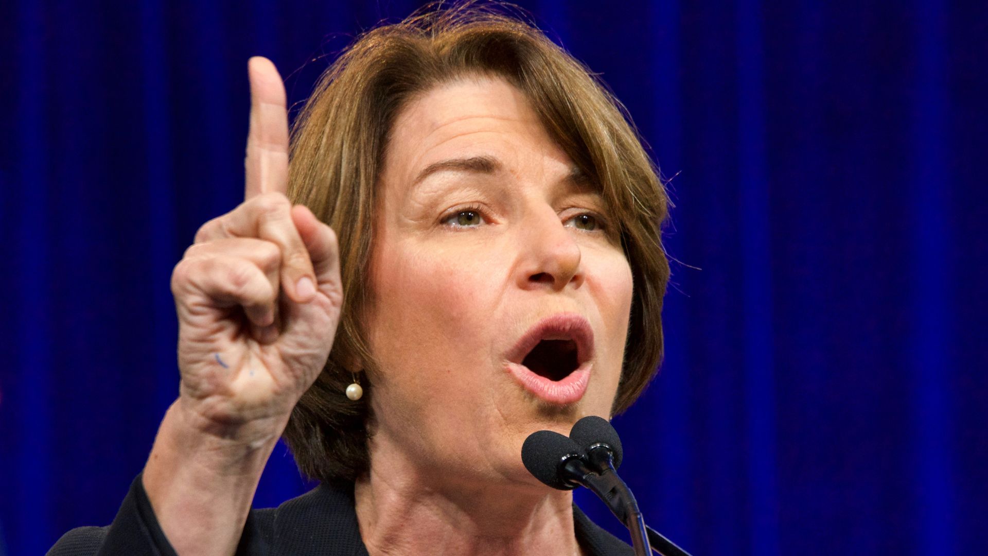 Liberal Crowd Laughs in Amy Klobuchar’s Face After Unbelievable Border and Law Enforcement Comments [WATCH] 9e8c4e2