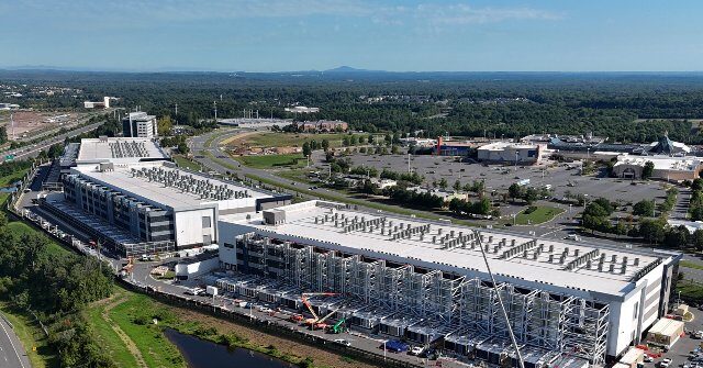 Build American AI Launches Ad Campaign Supporting Data Centers in Battleground States AI data center under construction 1 640x335 1