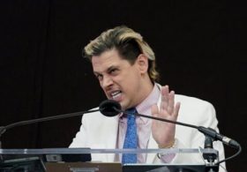 Milo Yiannopoulos Deported Back to Britain Following ICE Arrest