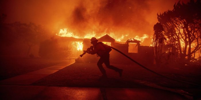 Tens of Thousands of People Evacuate as Wildfires Spread AP25008137710444 e1736911012156