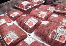 Trump temporarily lifts ground beef import tariffs