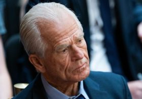 Navarro on Canada trade talks: ‘They will stab you in the back’