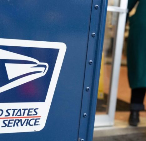 USPS reports $2.5B loss in third quarter as financial woes persist