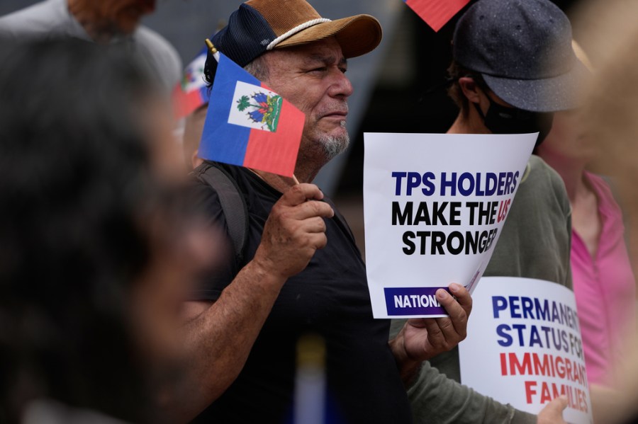 ICE begins deporting Haitians who lost temporary protections AP26190726556611