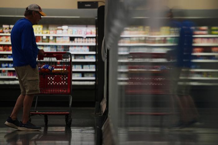 US Consumer Confidence Falls to Lowest Level in 7 Months with Gas Stuck Above $4 AP26225732272232 1 e1787690895896