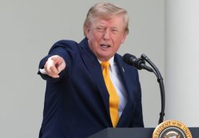 Trump picks new chairman for agency overseeing ballroom, arch construction