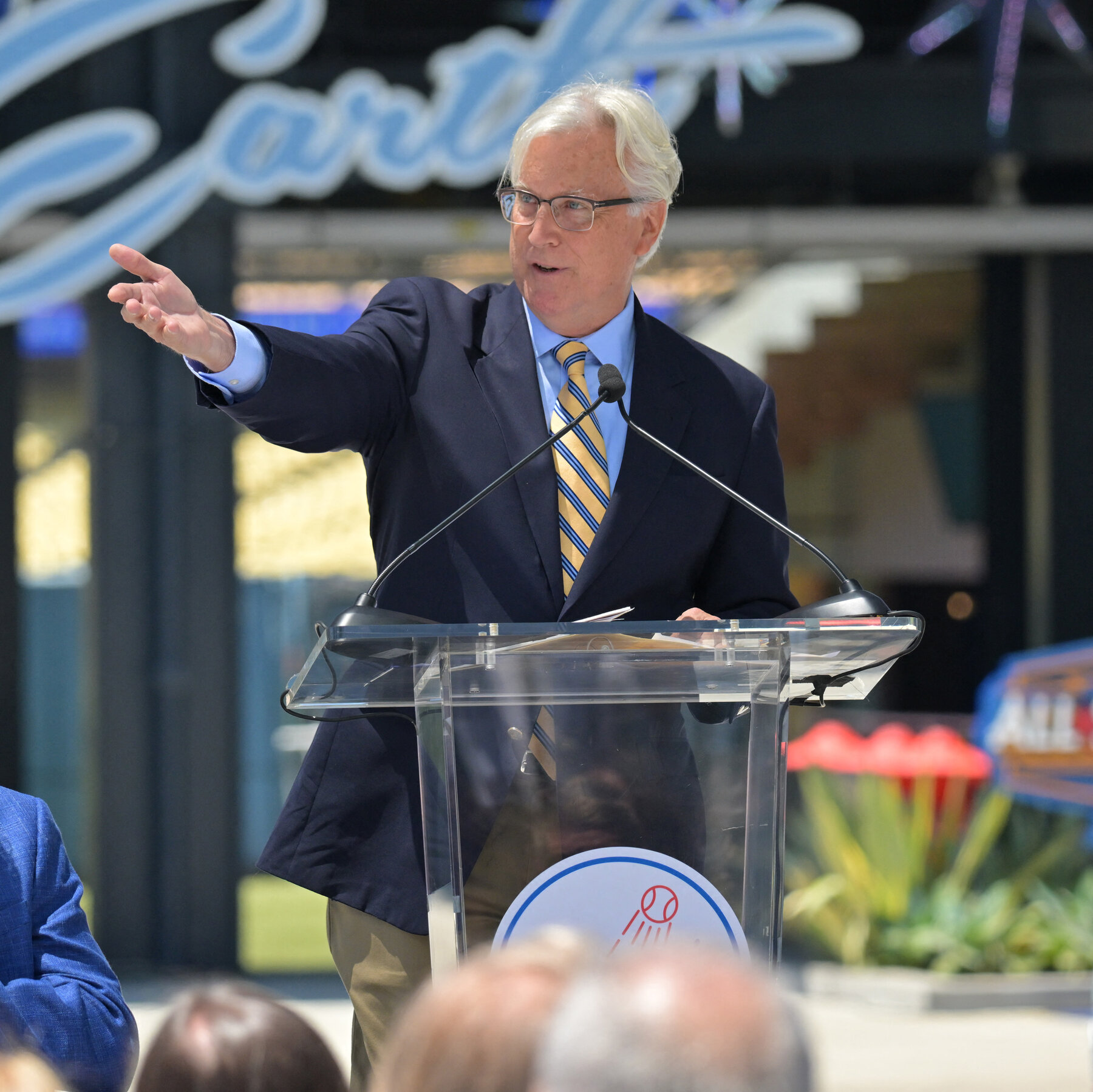 Los Angeles Dodgers Owner’s Troubles Roil Insurance World BIZ INSURANCE ALARM 01 zwpk mediumSquareAt3X