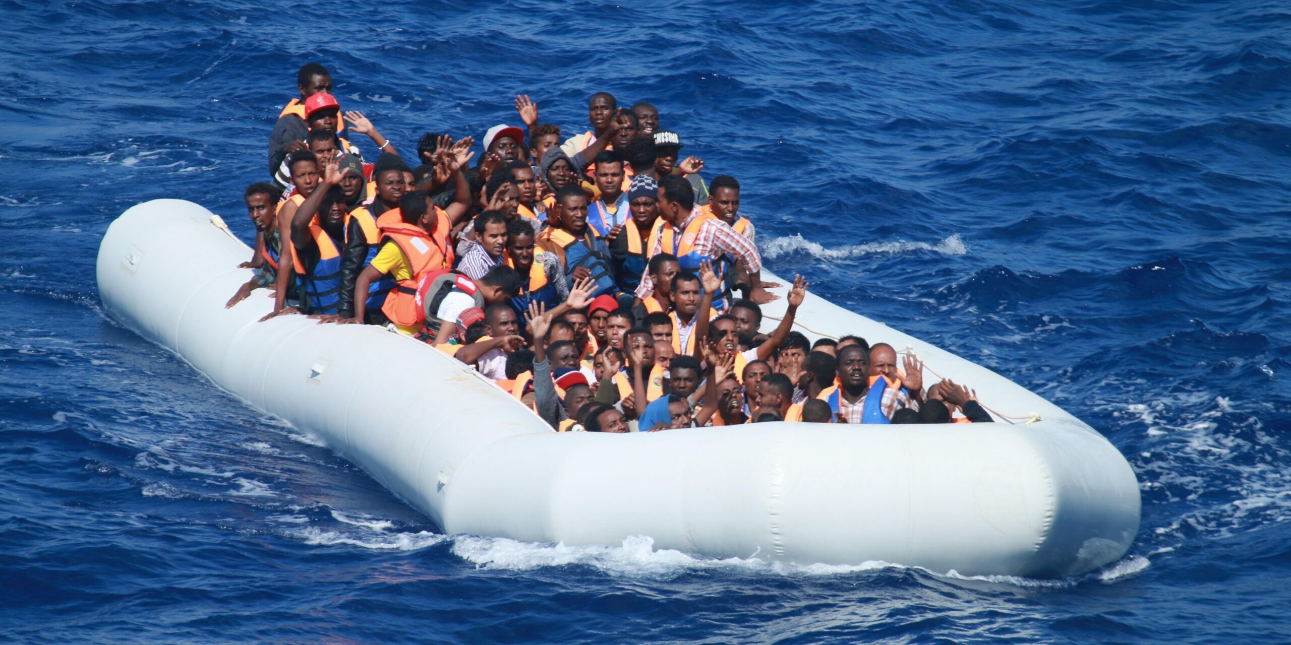 UK PM Burnham, Spanish PM Sanchez Going on Vacation Amid Twin Migrant Crises. Boat Migrants scaled e1729880632952